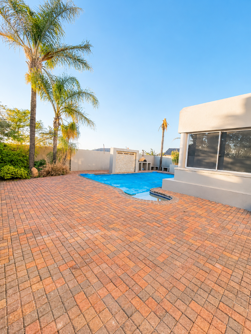 5 Bedroom Property for Sale in Klerksdorp Rural North West